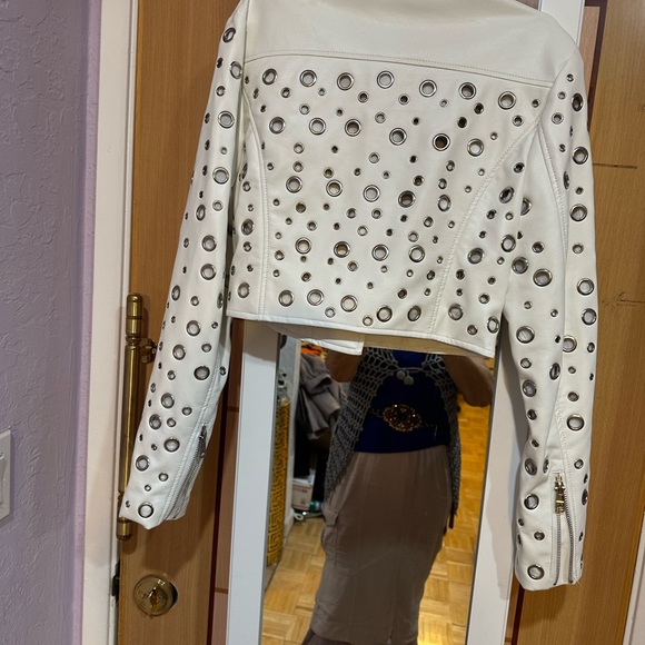 B. COATURE WHITE LEATHER JACKET - Picture 4 of 5